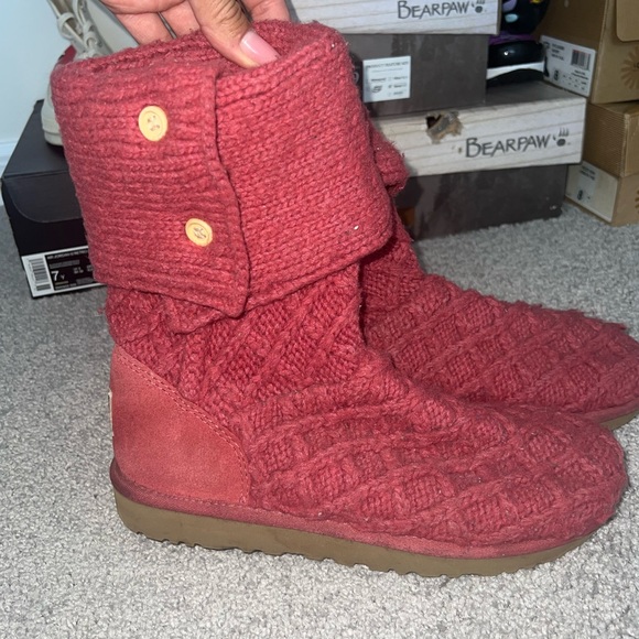 UGG BOOTS - Picture 1 of 7